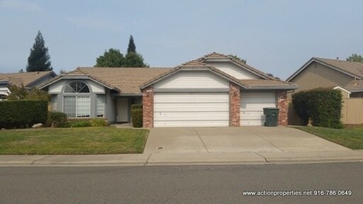 Primary Photo - 1605 Steinbeck Dr