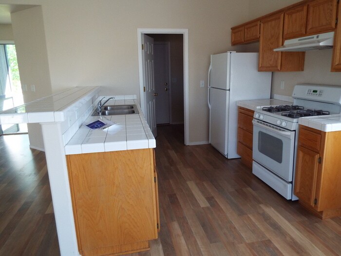 Building Photo - 1256 Wadsworth Ln