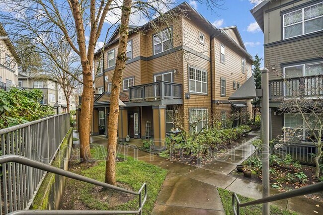 Building Photo - 1160 SW 170th Ave