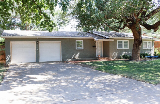 Building Photo - 3518 41st St