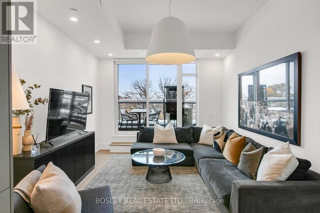 Photo du bâtiment - 800 Broadview Ave