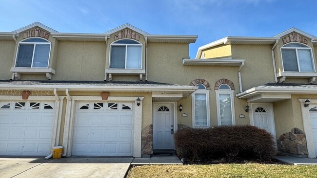 Photo - 3 Bedroom 2.5 Bath in West Jordan! Townhome