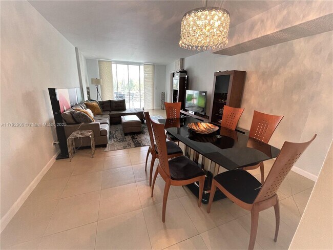 Foto del edificio - 3660 NE 166th St