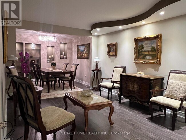 Photo du bâtiment - 7825 Bayview Ave