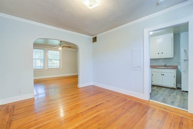 Building Photo - 212 Saint Margaret Street Apt #B, Charlest...