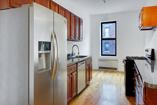 Foto del edificio - 1809 Albemarle Rd