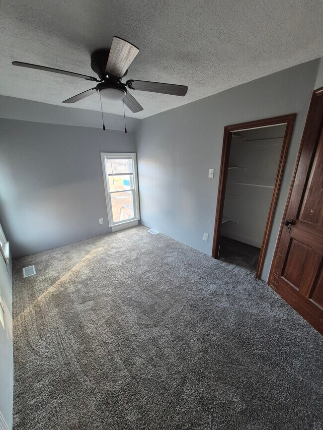 Foto del edificio - 302 Maple St