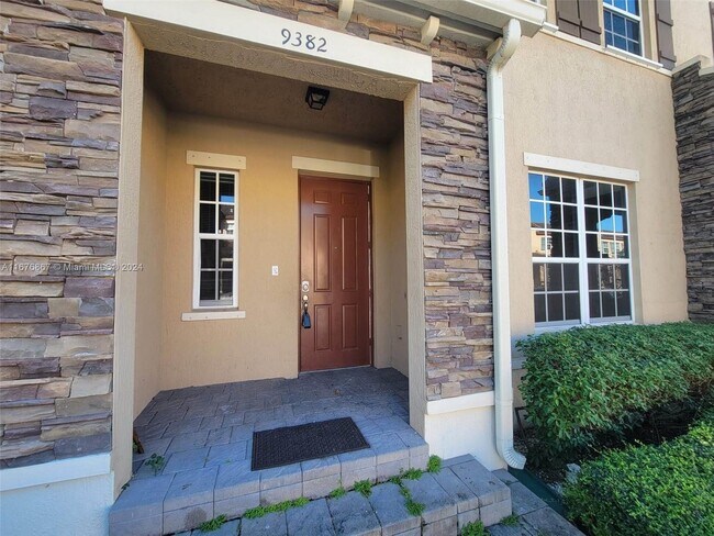 Foto del edificio - 9382 SW 171st Ct