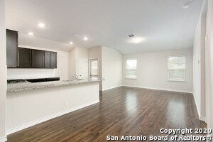 Foto del edificio - 4830 Swing Arc Wy
