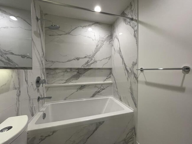 Building Photo - 1 bedroom in Burnaby BC V5C 0N1