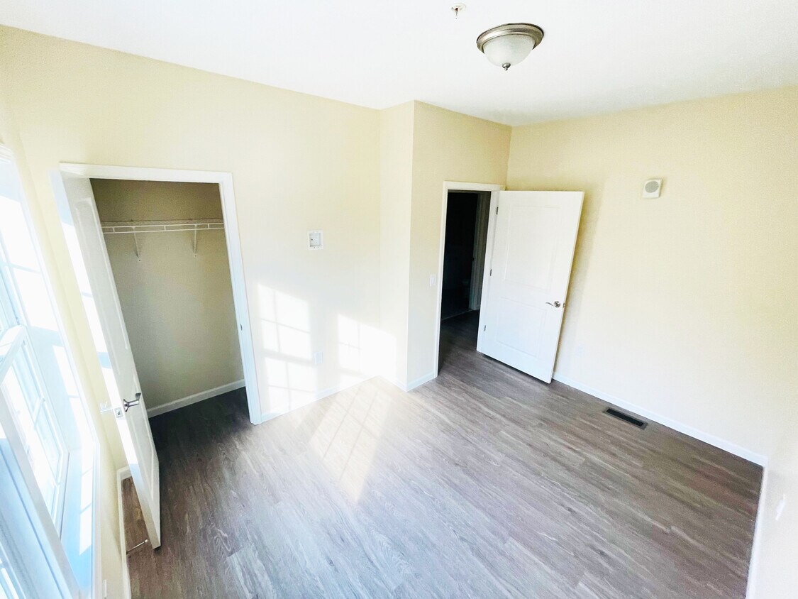 Tower Hill Landings 50 Rolens Dr Kingston, RI