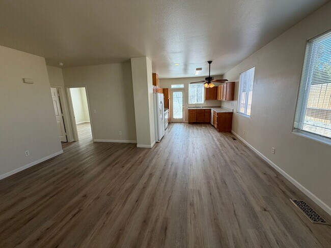 Foto del edificio - 5910 Sapphire Ridge Ct