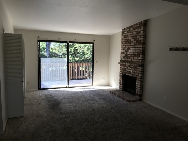 Foto del edificio - 2055 Sierra Rd #72
