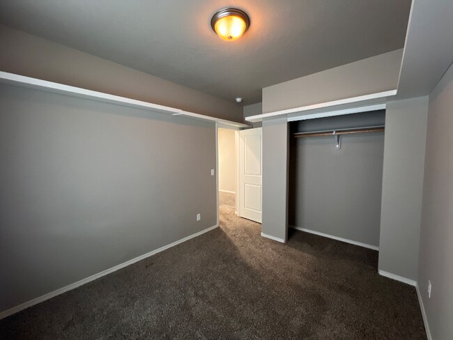 Building Photo - 5611 Zabo Rd