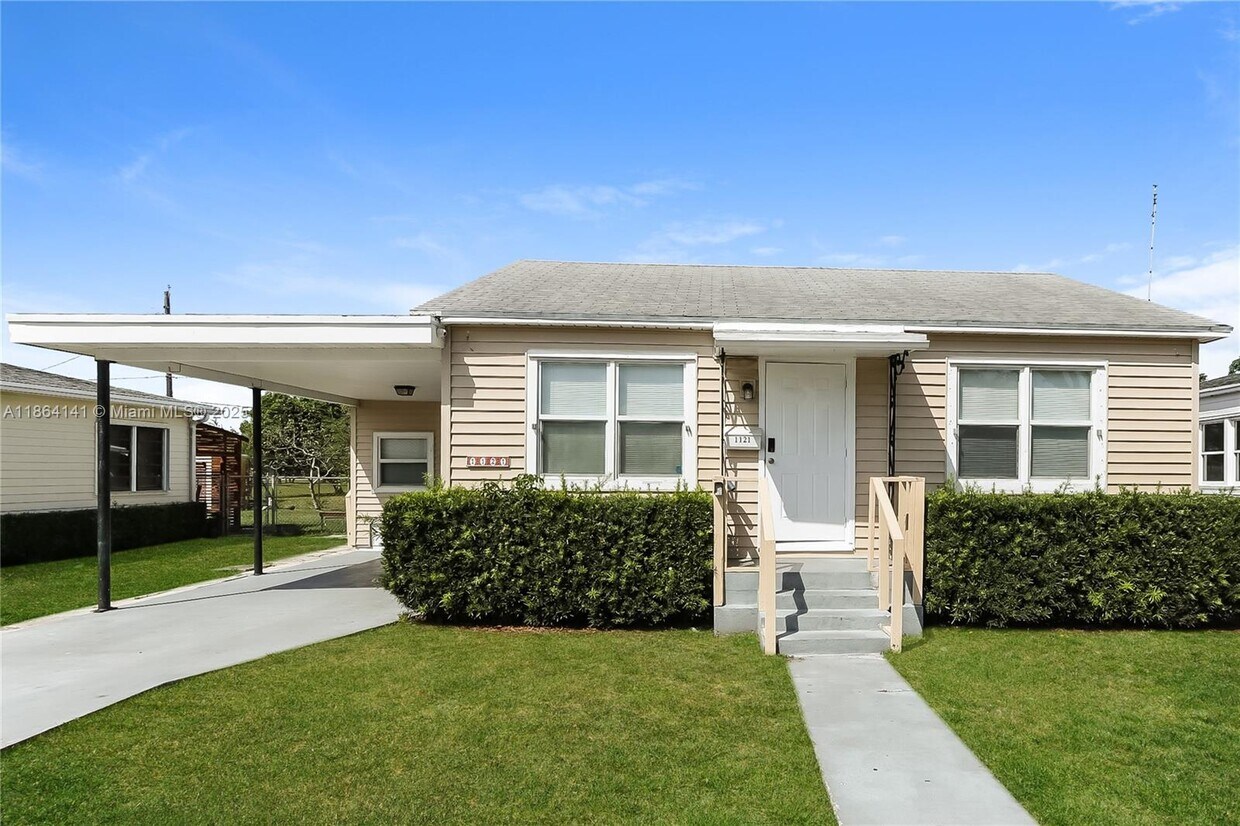 Foto principal - 1121 Magnolia St