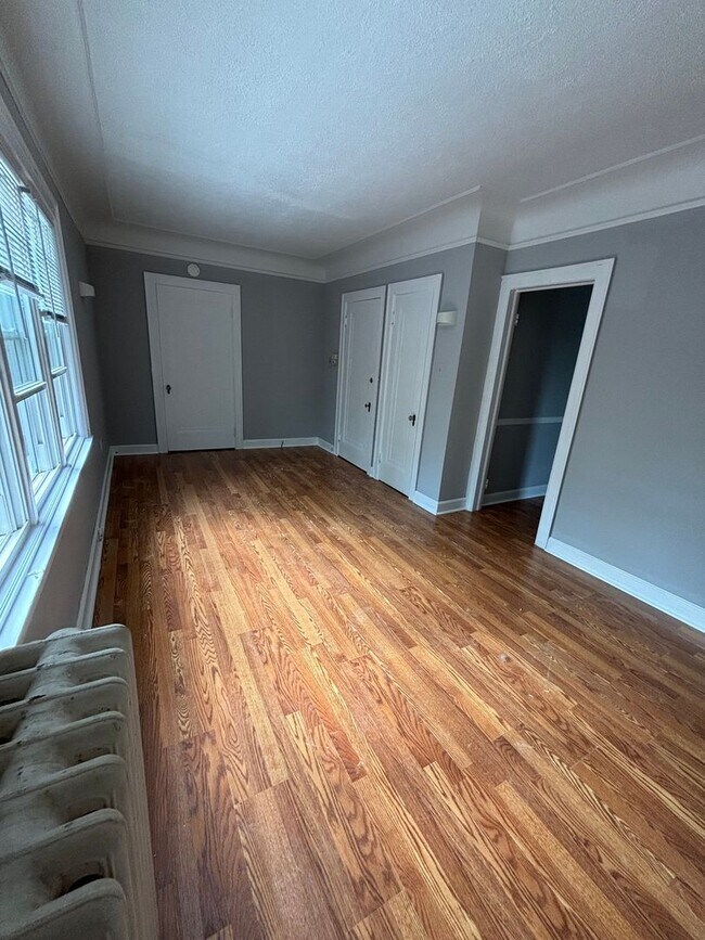 Foto del edificio - 884 Beaconsfield Ave