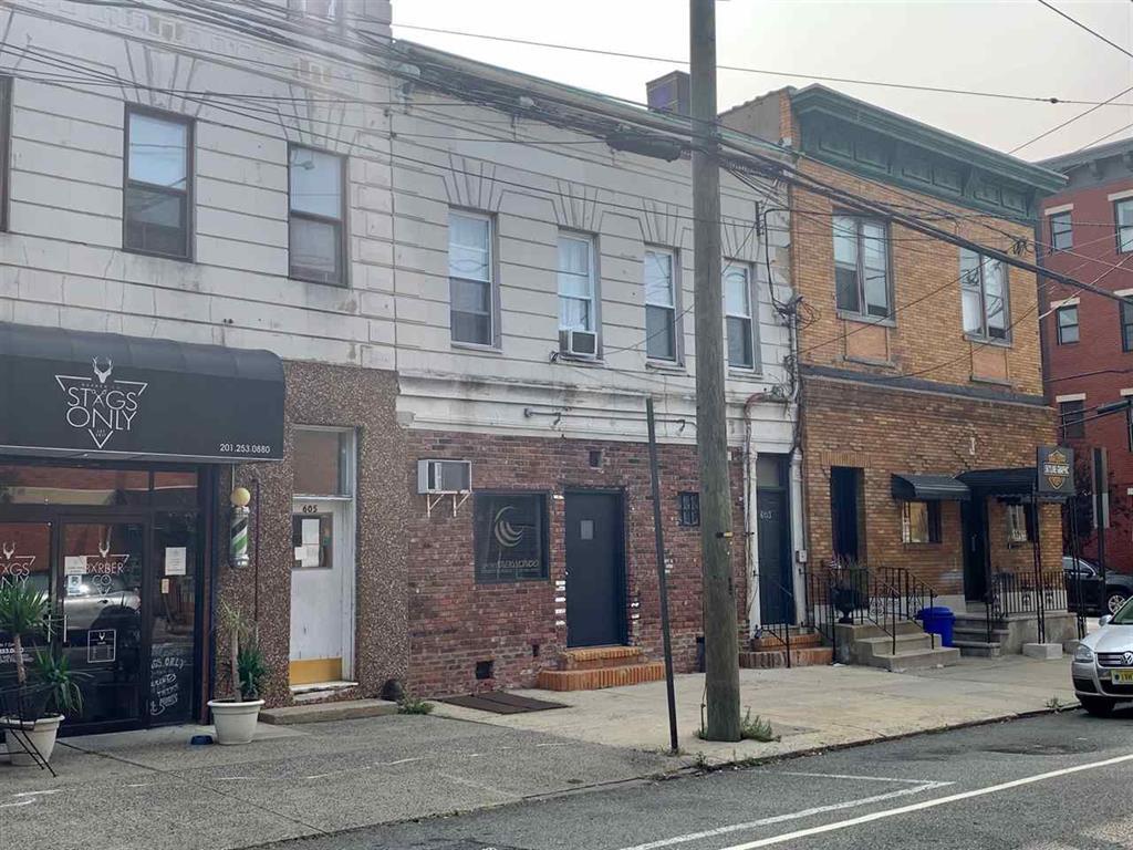 Primary Photo - 603 Adams St