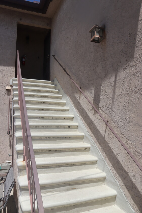 Entrance - 2740 E De Soto St