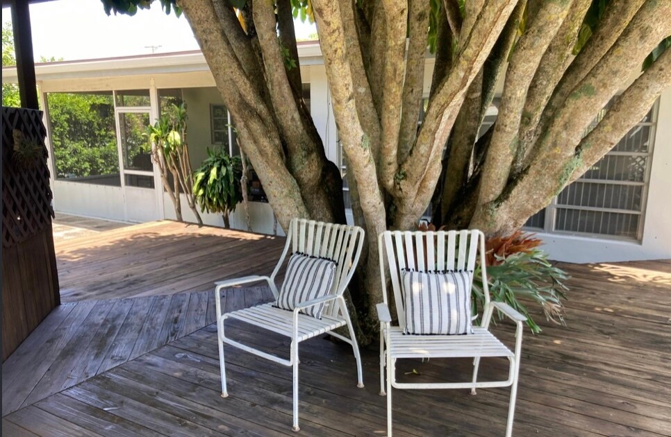 Deck - 469 NE 35th St