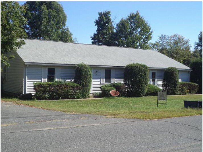 Primary Photo - 44 Hadley Rd