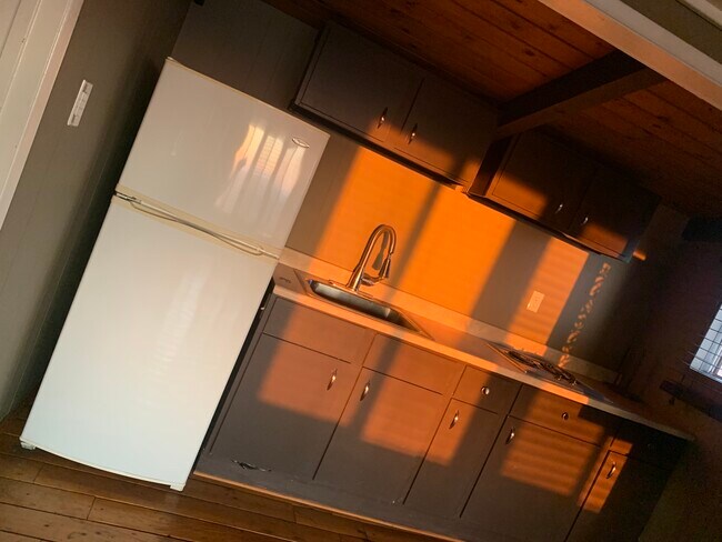 Kitchen - 8525 Visby Plz