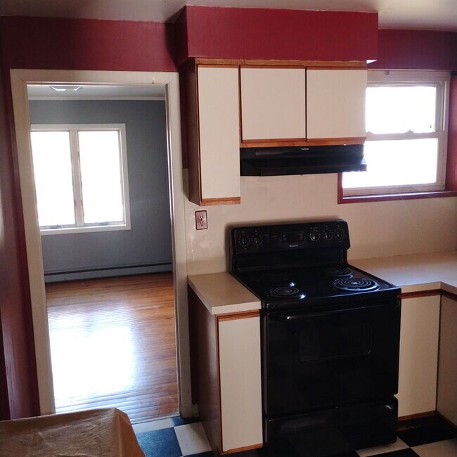 Foto del edificio - 13 Western Ave