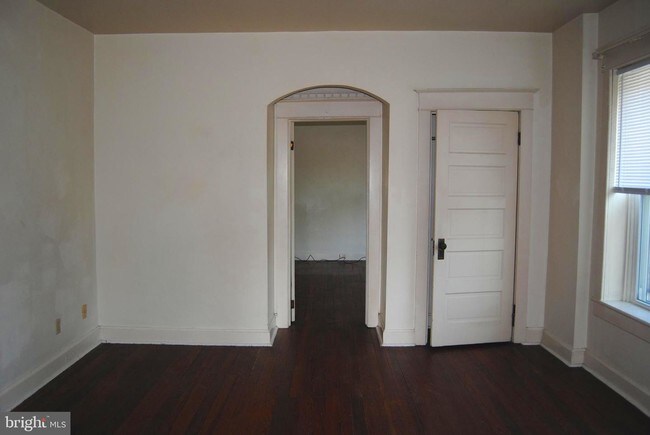Building Photo - 715 Oak Hill Ave