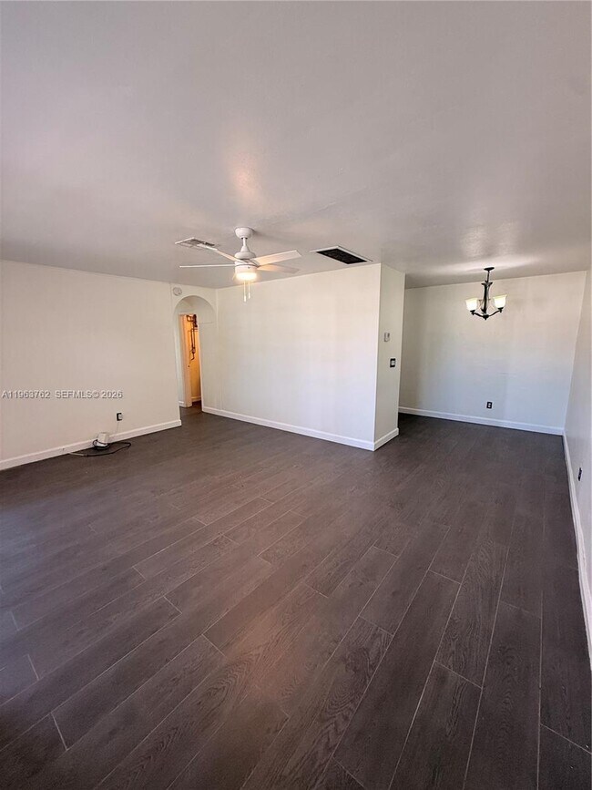 Foto del edificio - 5230 SW 116th Ave