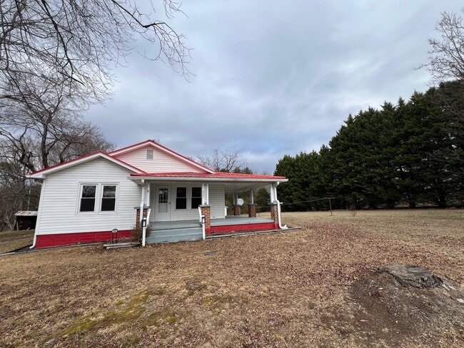 Photo - 400 Bradstone Dr House