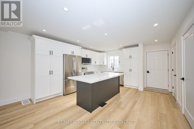 Photo du bâtiment - 8141 Coventry Rd