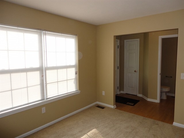 Building Photo - 13927 Harrison Parkway