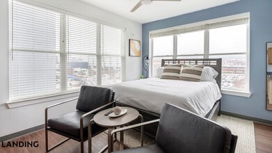 Building Photo - 302 13th St S