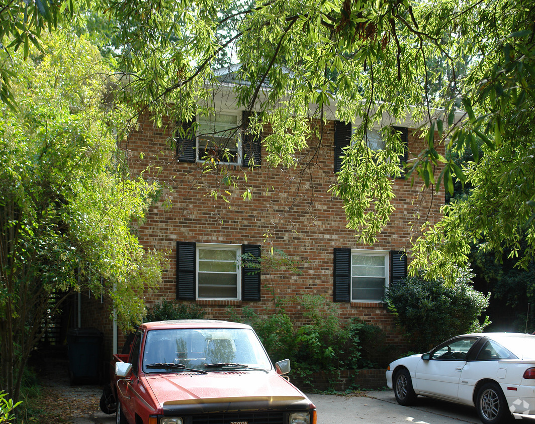 Building Photo - 210 Watts St