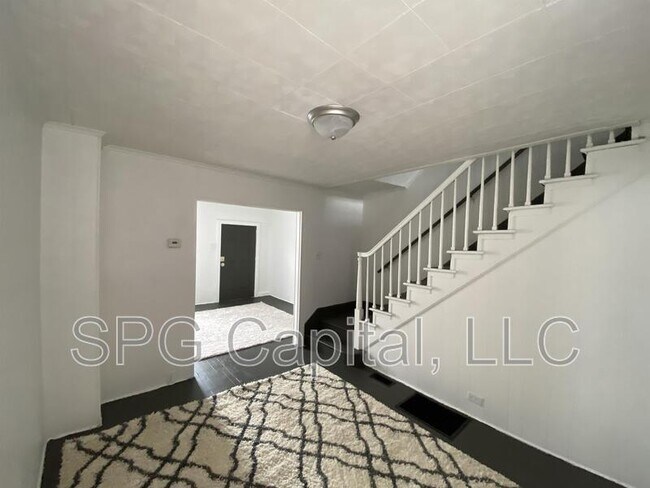 Building Photo - 37 N Hartley St