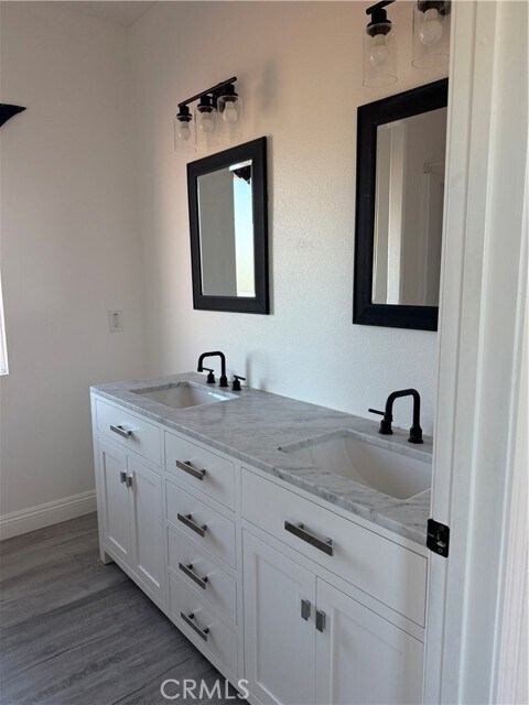 Foto del edificio - 12690 7th St