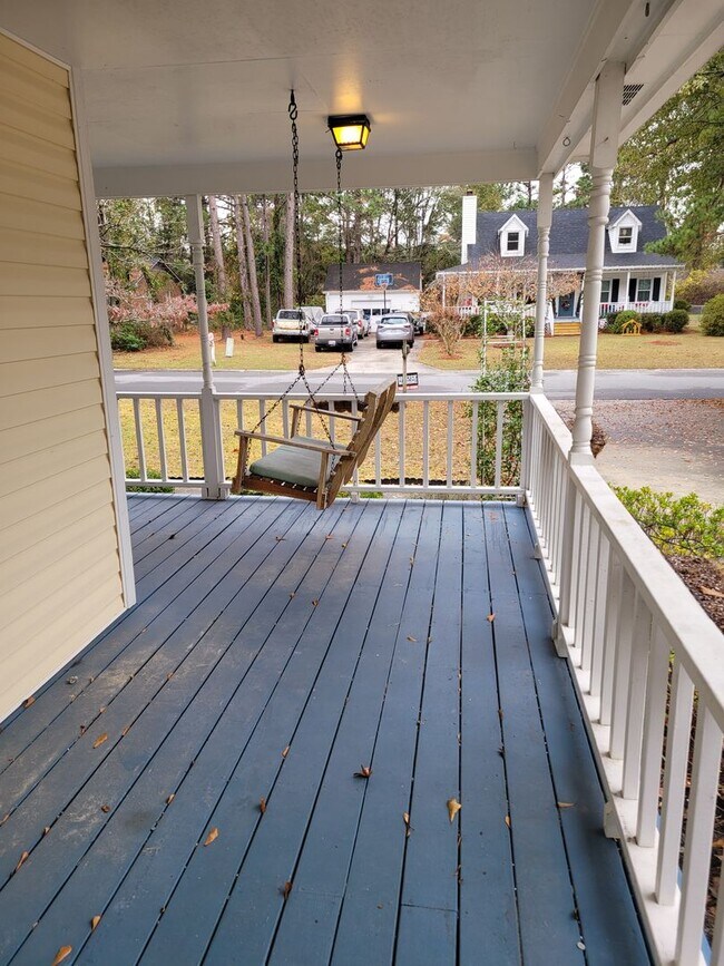 Building Photo - Welcome to this charming 4-bedroom, 2.5-bathroom house located in the desirable city of Wilmingto...