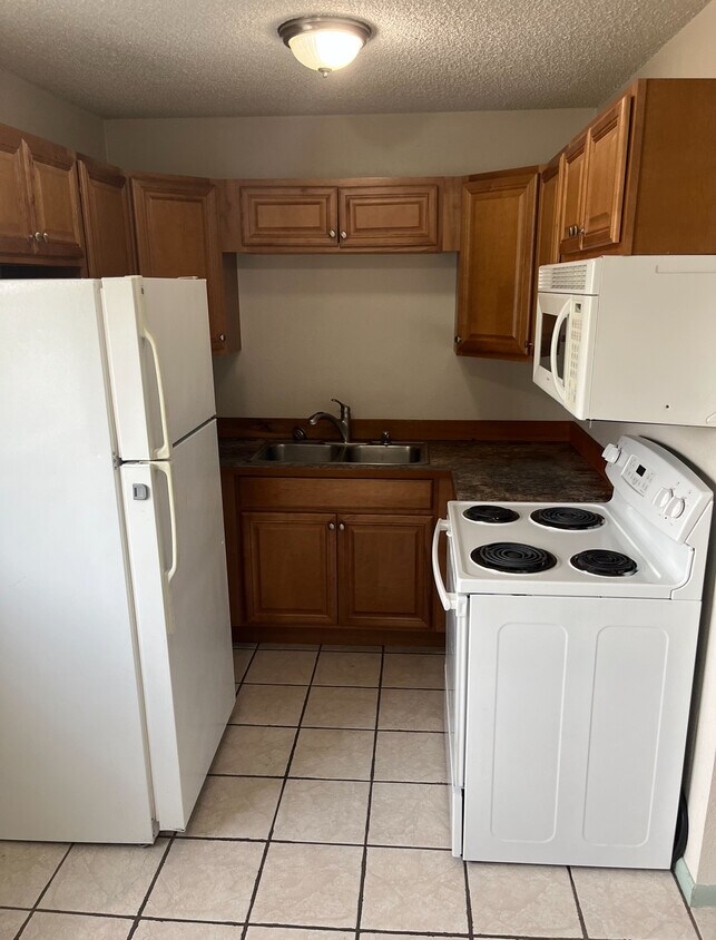 Foto principal - 190 Glenwood Dr