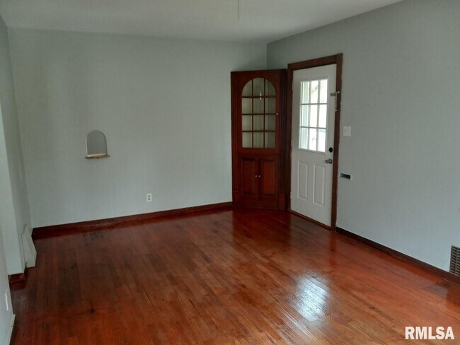 Building Photo - 3308 12th St