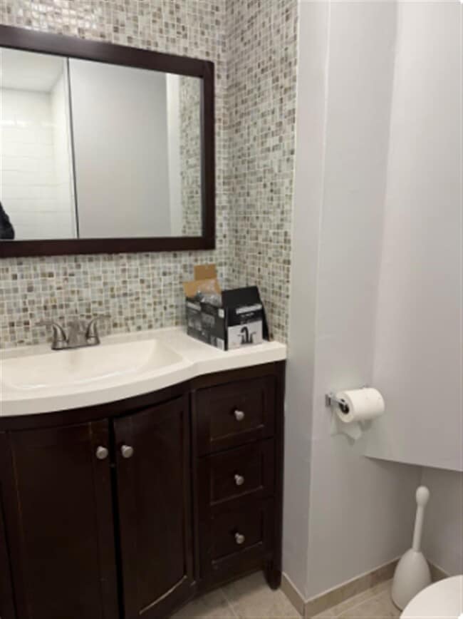 Building Photo - 105 Winthrop St