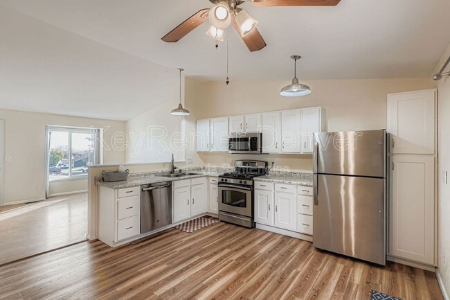 Building Photo - 7421 Harlan Way