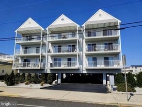 Building Photo - 3901 Ocean Ave