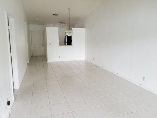 Foto del edificio - 8889 Windtree St