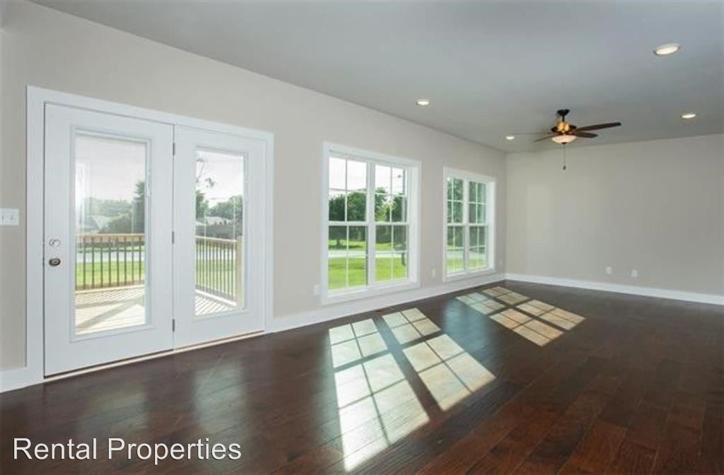 Foto del edificio - 4 br, 3.5 bath House - 1410 Boulder Ct