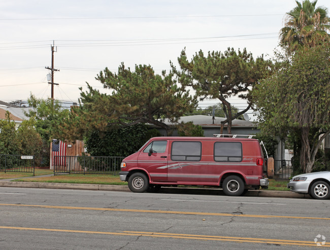 Foto del edificio - 1424-1426 Hollywood Way