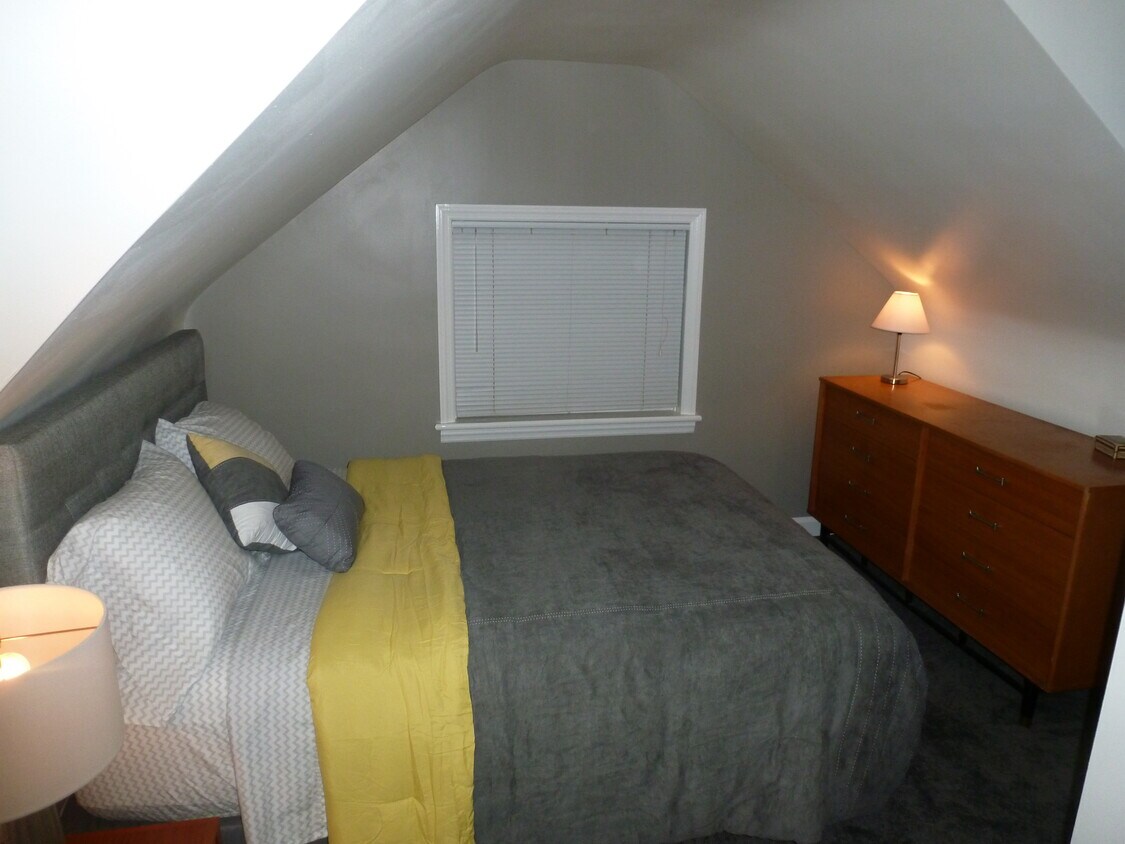 Bedroom - 538 Cumberland Ave