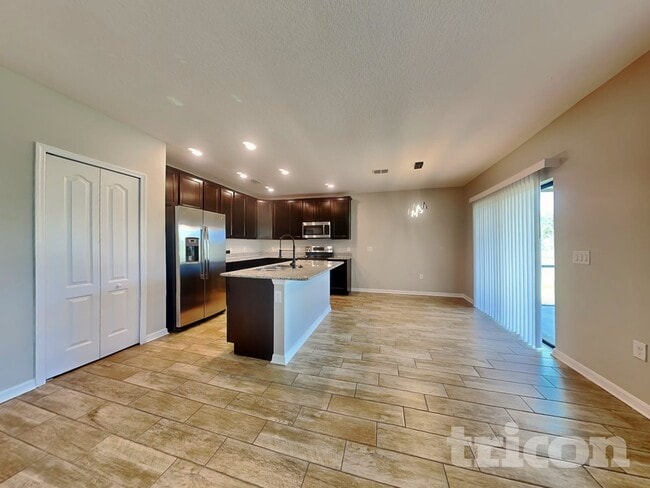 Foto del edificio - 4035 Wayfarer Wy