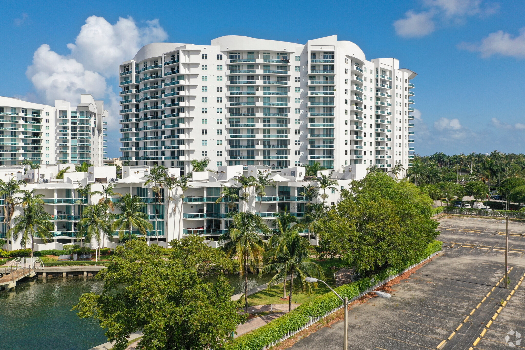 360 North Bay Village