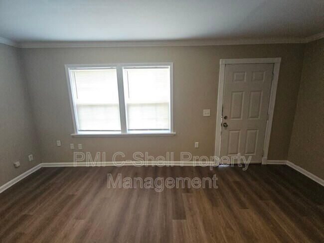 Foto del edificio - 913 Gordon Ave
