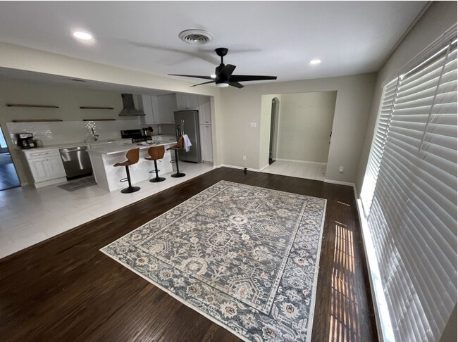 Foto del edificio - 2519 Highwood Dr