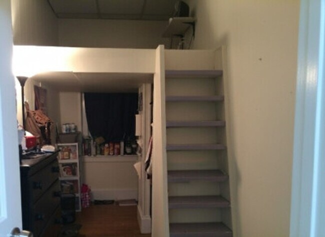 Foto del edificio - NO FEE - Kenmore 3 BR Apartment - 9/1